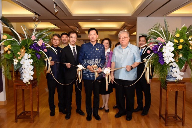 วธ. จับมือ มธ. ถ่ายทอดงานประณีตศิลป์ผ่านนิทรรศการ "หัวโขนชั้นครู"