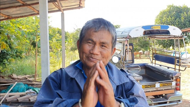 ไฟฟ้าบัวใหญ่ทำความเข้าใจชาวบ้านร้องเรียนไม่มีไฟฟ้าใช้
