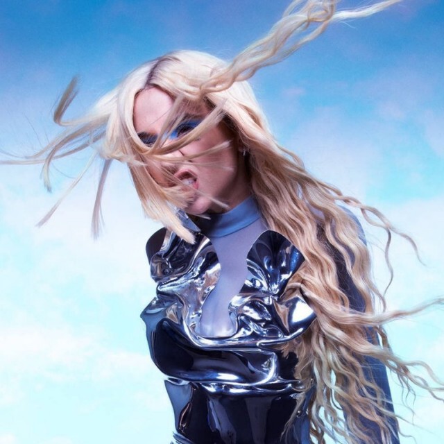 'Ava Max' เจ้าของซิงเกิลฮิตบนเกาะอังกฤษ ปล่อยเอ็มวีใหม่สุดแซ่บ