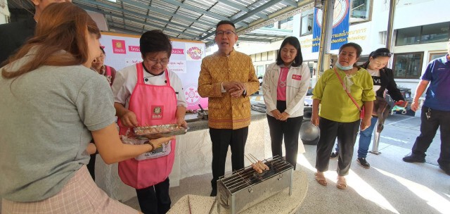 เปิดอบรมหมูปิ้งลงทุนน้อยสร้างอาชีพช่วยชาวบ้านเจอปัญหาโควิด 19