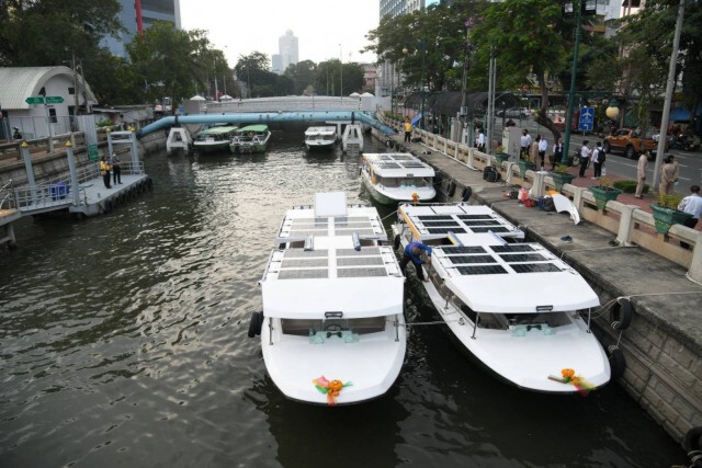 "ผู้ว่าฯอัศวิน" นำทดสอบเดินเรือไฟฟ้าคลองผดุงกรุงเกษม ก่อนเปิดให้บริการ 27 พ.ย.นี้
