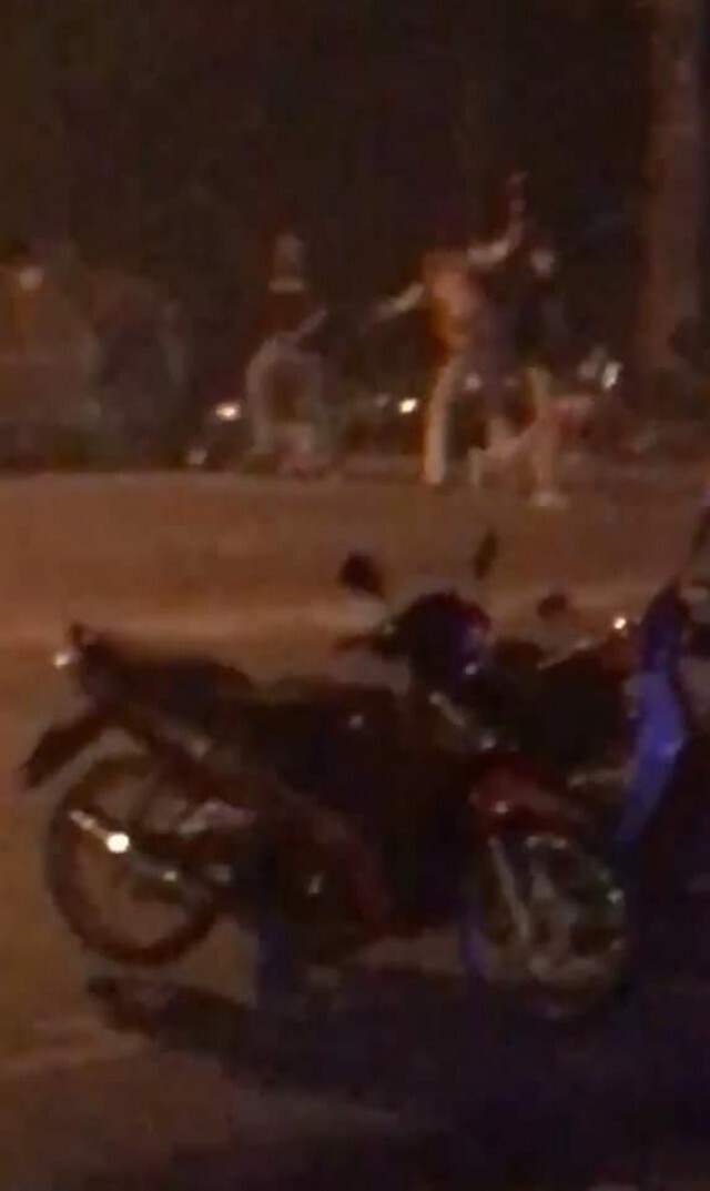 จับแล้ว4คนวัยรุ่นตะลุมบอนบนทางขึ้นดอยอินทนนท์