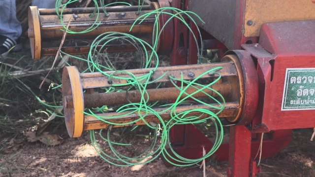 ใช้เครื่องสางใบอ้อยแทนการเผาหวั่นพีเอ็ม2.5 หนัก