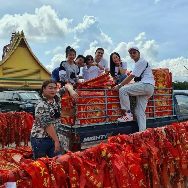 "มดดำ" เตือนสติ "หนิง ปณิตา" หลังขนประทัดทั้งคันรถถวายไอ้ไข่