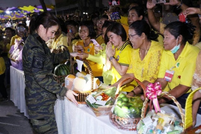 ชาวบ้านสุดปลื้ม "พระราชินี" เสด็จเยี่ยม ตชด.