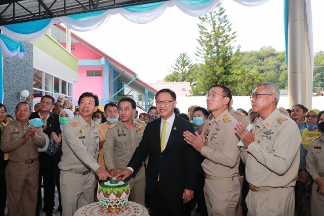อธิบดี สถ.​ เปิด "อาคารศูนย์นันทนาการผู้สูงอายุ และพัฒนาอาชีพ" เทศบาลเมืองสตูล จังหวัดสตูล