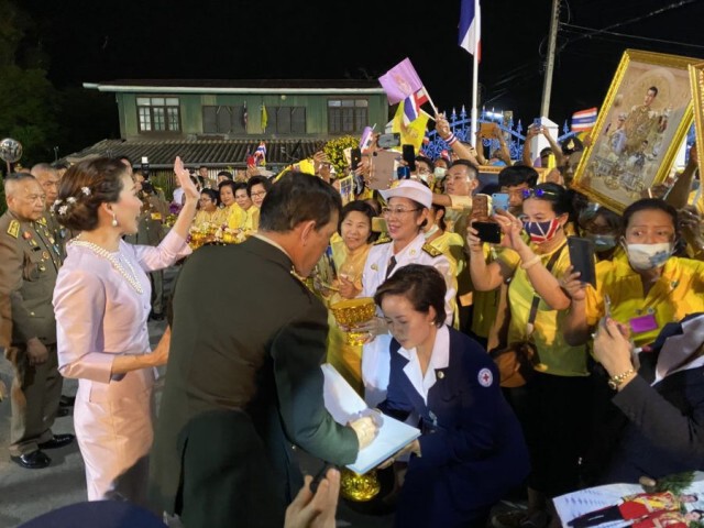 "ในหลวง" ทรงพระอักษร "ความจริง ความเข้าใจ ความถูกต้อง จะทำให้เราปฏิบัติถูก เป็นพลังของชาติ"
