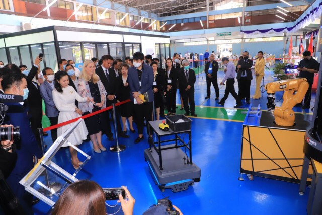 'ก.แรงงาน' จับมือ'ทูตสวิส'เตรียมแรงงาน รับพื้นที่ EEC