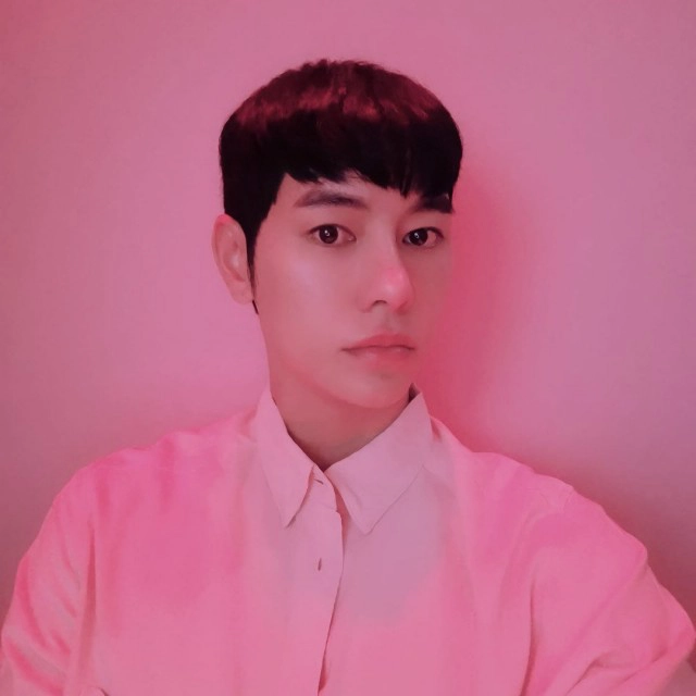 ยังจำผู้ชายตี๋ๆ คนนี้.. ได้ไหม "บอมบ์ พี่มากพระโขนง" วันนี้..ลุคใหม่ปังมาก!!