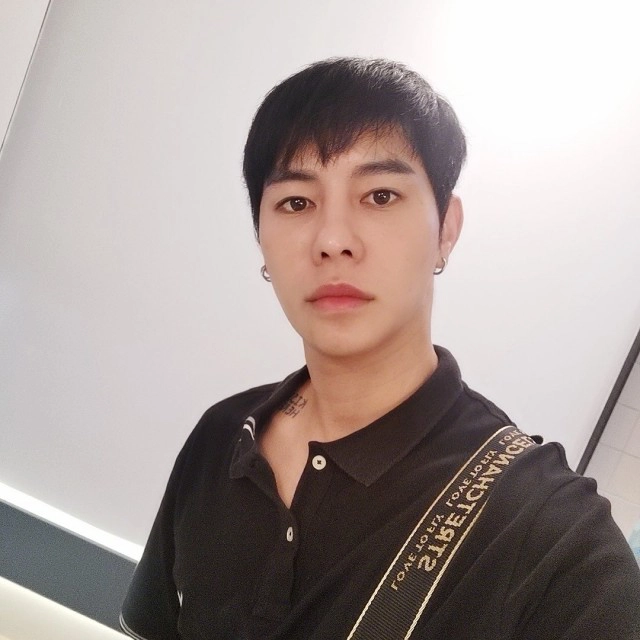 ยังจำผู้ชายตี๋ๆ คนนี้.. ได้ไหม "บอมบ์ พี่มากพระโขนง" วันนี้..ลุคใหม่ปังมาก!!