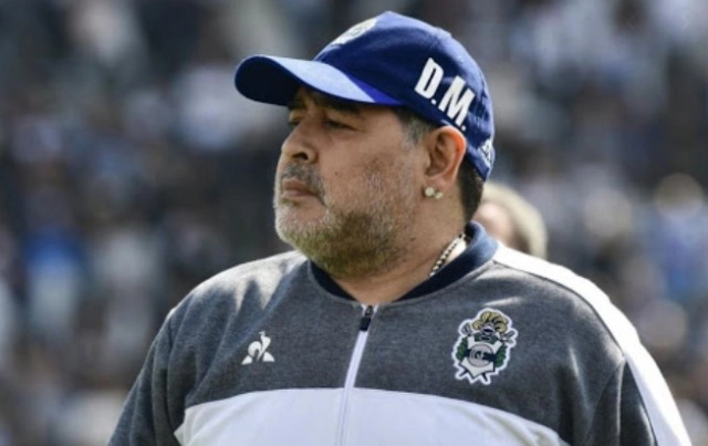 ช็อก! วงการลูกหนังโลก "ดิเอโก มาราโดน่า" เสียชีวิตวัย 60 ปี!