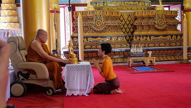 เจ้าคุณพระสินีนาฏ ถวายผ้าไตรวัดบูรพาราม จ.สุรินทร์ - เยี่ยมเยียนประชาชน