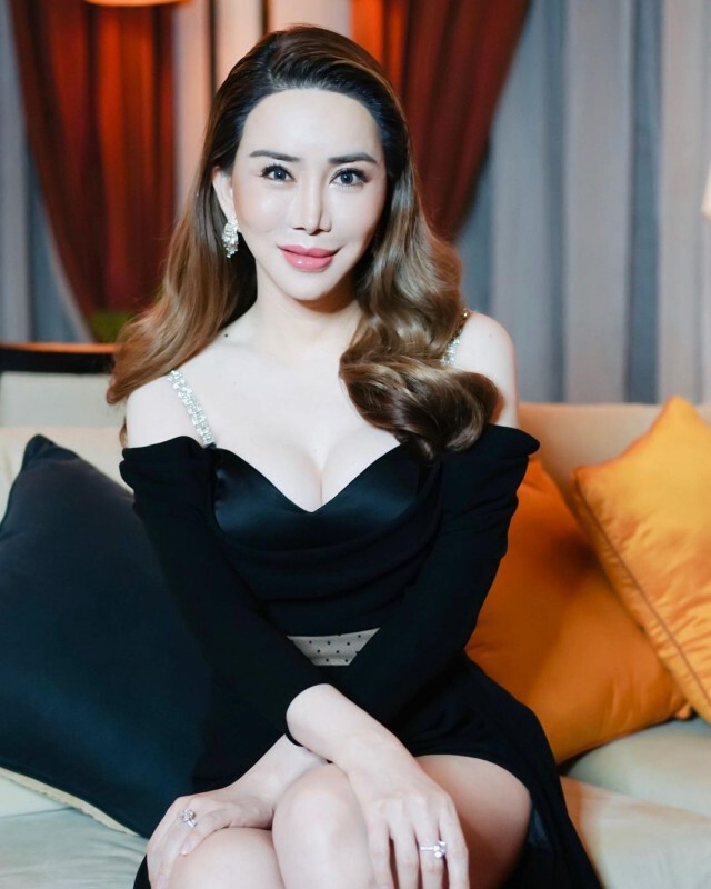 "แอน จักรพงษ์" ติดโผ TOP5 "สาวข้ามเพศรวยสุดในโลก" 2020 และรวยสุดในเอเชีย
