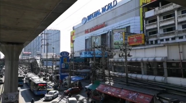 มวลชนเริ่มรวมตัว หน้าศูนย์การค้าอิมพีเรียลฯ สำโรง