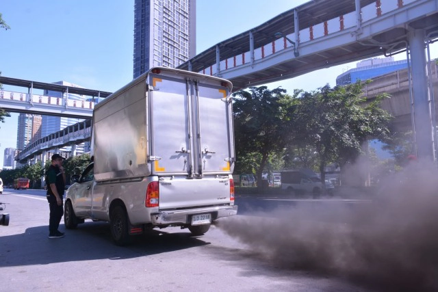 "วราวุธ" ชวนคนไทยช่วยลดฝุ่น PM2.5 เน้นแก้มลพิษจากต้นทาง