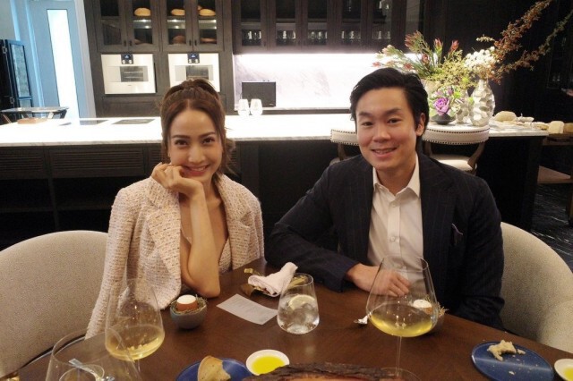 "แต้ว - ไฮโซณัย" ไปงานแต่ง หวานสุดขีดแย่งซีนงาน โลกเป็นสีชมพู