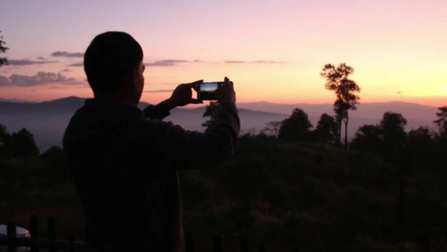 คึกคัก !!แห่ชมทะเลหมอก-แห่ชมพระอาทิตย์ขึ้นที่ผาสะโตก