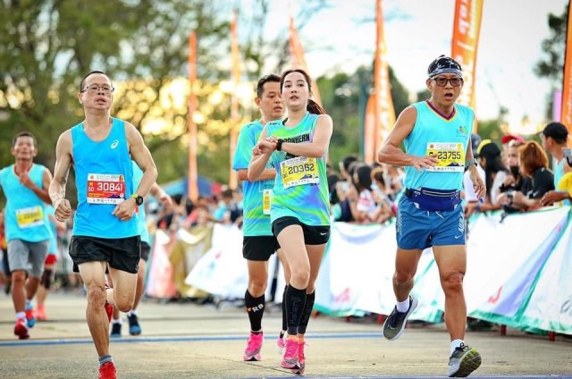 หมื่นคนเดิน -วิ่ง เขาชะโงก/โยธิน  ทำสถิติ 33 กิโลเมตร