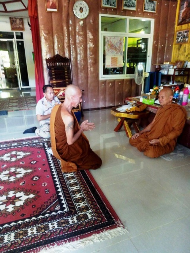ตร.รวบพระสายป่าวัดดัง ซุกยาบ้าในกล่องไม้ขีดไฟ