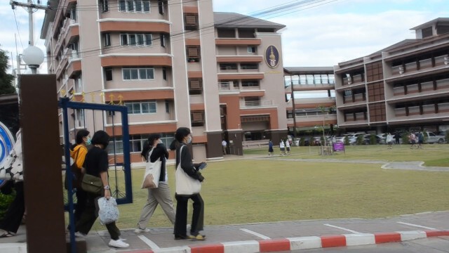 Korat No เผด็จการแต่งไปรเวทเข้าเรียนปกติ