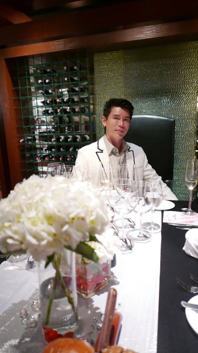 เหล่าเซเลปยกก๊วน ชวนกันคิดถึงถิ่นเก่า  @New York Steak House