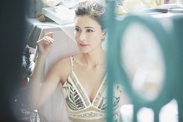 คุณแม่ริต้า ออราพุ่ง อุ้มท้อง 5 เดือนครึ่งสามีคอยเคียงข้างไม่ห่างกาย