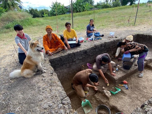 นักศึกษาโบราณคดีขุดพบโครงกระดูกมนุษย์โบราณอายุกว่า 3,000 ปี