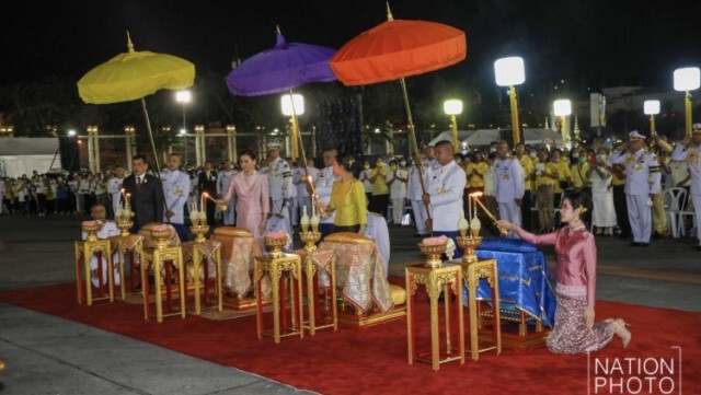 "ในหลวง-พระราชินี" เสด็จฯ พิธีสวดเจริญมหามงคลรวม 5 ศาสนา รำลึกพระมหากรุณาธิคุณร.9