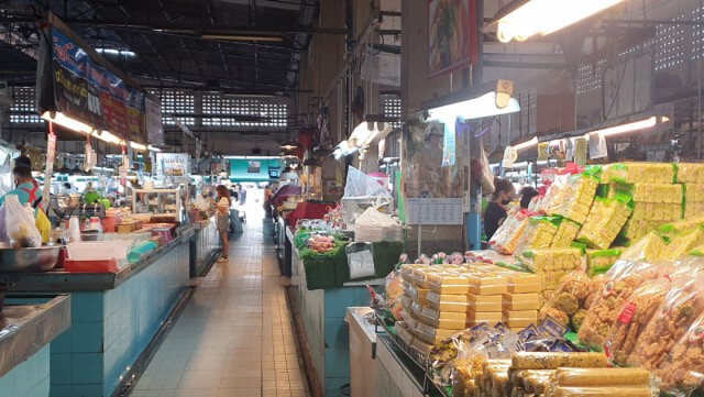 โล่ง!!ตลาดพ่นน้ำยาเชื้อหลังผู้ป่วยเข้าพื้นที่2ชม.