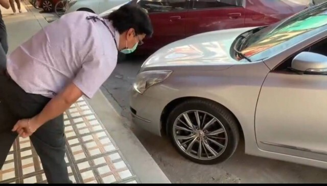 ตื่นเช้ามาถึงกับผงะรถโดนขย้ำเละ