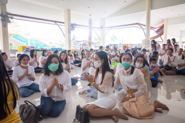 "เชสเตอร์" บำเพ็ญประโยชน์ในโครงการ "ปันรัก ปันน้ำใจ" ปีที่ 8 วัดป่าเจริญราช