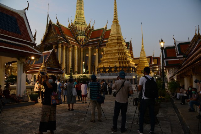 สำนักพระราชวังแจ้งการเข้าชมวัดพระแก้ว และรับเสด็จในหลวง-พระราชินี ๕ ธ.ค.๖๓