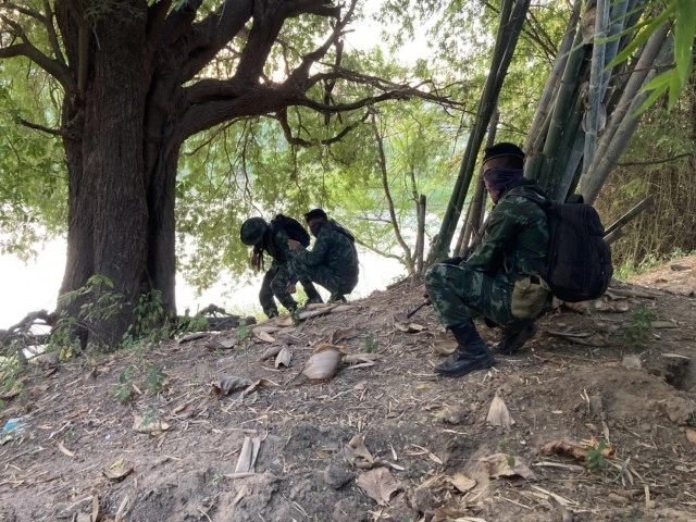 จับไม่เว้นวันลอบข้ามน้ำเมยเข้าชายแดนไทย