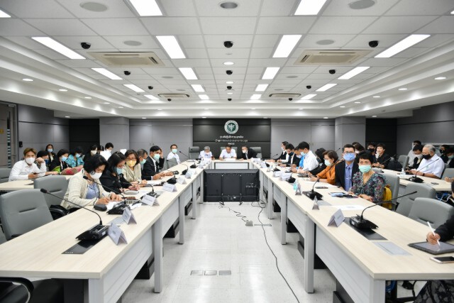 ปลัดสธ. สั่งเปิดศูนย์ EOC โควิด-19 ทุกจังหวัด ประเมินสถานการณ์ พร้อมรับมือ