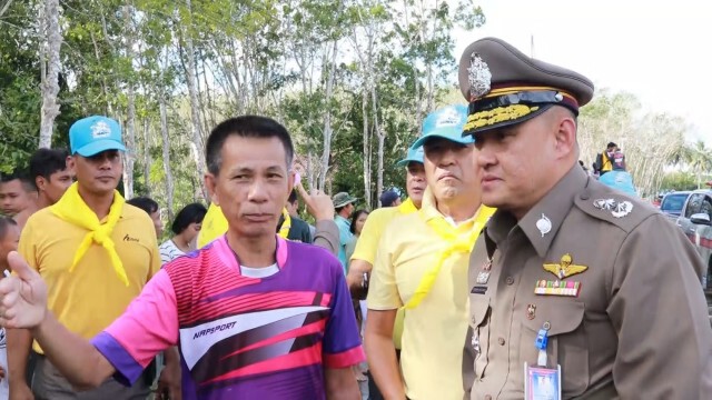 บินลำเลียงความช่วยเหลือทางอากาศ