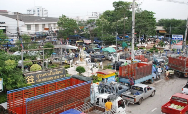 อดีตเจ้าของตลาดกลางสุรนคร เตรียมดำเนินคดีกับคนที่ทำให้เสียหาย ยันไม่ได้เกี่ยวข้องกับกลุ่มชายชุดดำ