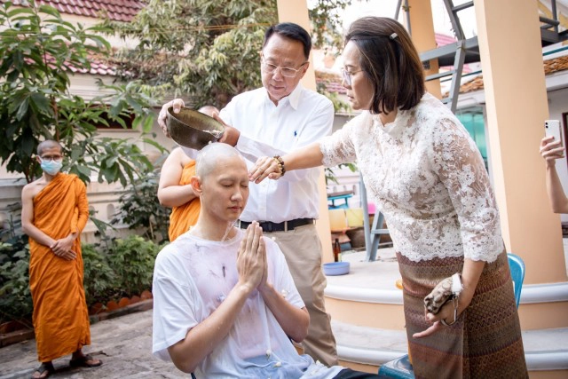 "กัปตัน ชลธร" เข้าพิธีอุปสมบท ได้รับฉายา อิทฺธิธโร แปลว่า ผู้ทรงไว้ซึ่งฤทธิ์