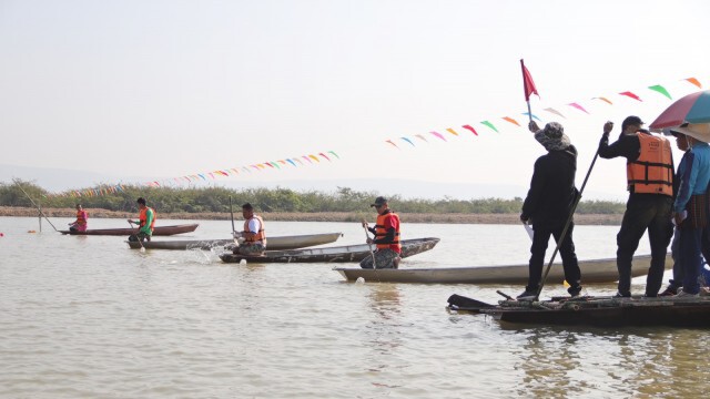 "แม่ใจ"สืบทอดประเพณีแข่งเรือพายประมง