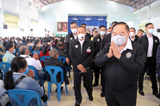 "ประวิตร"ลงพื้นที่พะเยาติดตามบริหารจัดการน้ำ