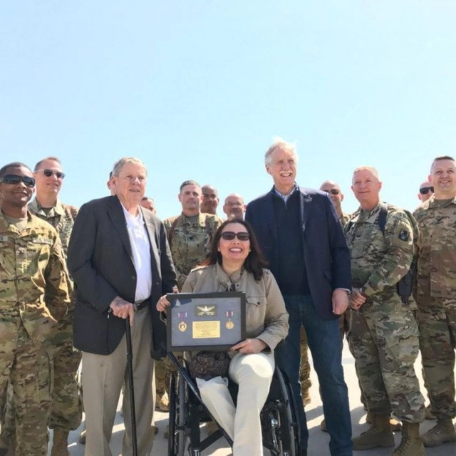 รู้จัก"ลัดดา แทมมี่ ดักเวิร์ธ" ส.ว.ลูกครึ่งไทย-อเมริกัน