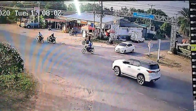 ชาวบ้านวอนติดสัญญาณไฟจราจร หลังเกิดอุบัติซ้ำซาก