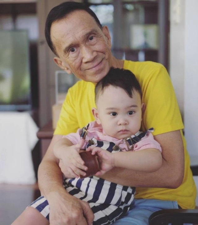 "อีฟ พุทธธิดา" เผย "น้องมีบุญ" คือยาวิเศษ เป็นกำลังใจที่ดีสำหรับ"คุณพ่อต้อย"