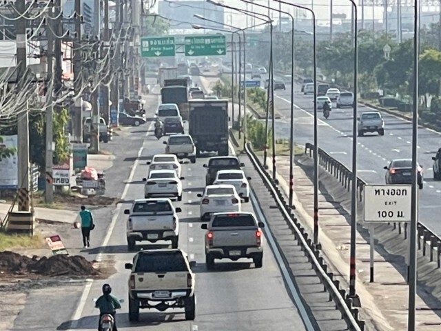 ปชช.แห่กลับภูมิลำเนาช่วงหยุดยาว ถนนมิตรภาพเริ่มมีรถมาก