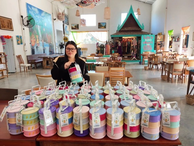 ปิ้งไอเดีย "เขาใหญ่ม่วนซื่น" ให้นทท.ยืมใช้ปิ่นโตลดขยะ