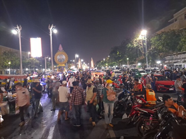 "ราษฎร​63"​ เตรียมหยุดชุมนุมยาว​กลับมาสู้ปีหน้า