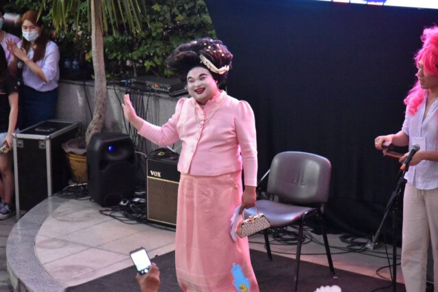 "ราษฎร​63"​ เตรียมหยุดชุมนุมยาว​กลับมาสู้ปีหน้า