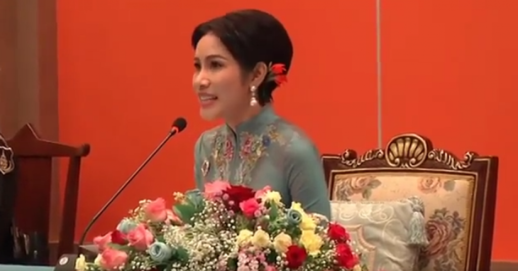 เจ้าคุณพระสินีนาฏ ทรงให้กำลังใจนักโทษที่ได้รับการอภัยโทษ พร้อมย้ำเงินไม่ใช่เป้าหมายในชีวิต