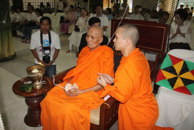 สุดอาลัย!! "หลวงปู่หวล" เกจิฯดังวัตถุมงคล'เหล็กไหล' มรณภาพแล้ว