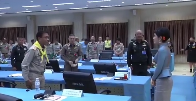เจ้าคุณพระสินีนาฏ ทรงให้กำลังใจนักโทษที่ได้รับการอภัยโทษ พร้อมย้ำเงินไม่ใช่เป้าหมายในชีวิต
