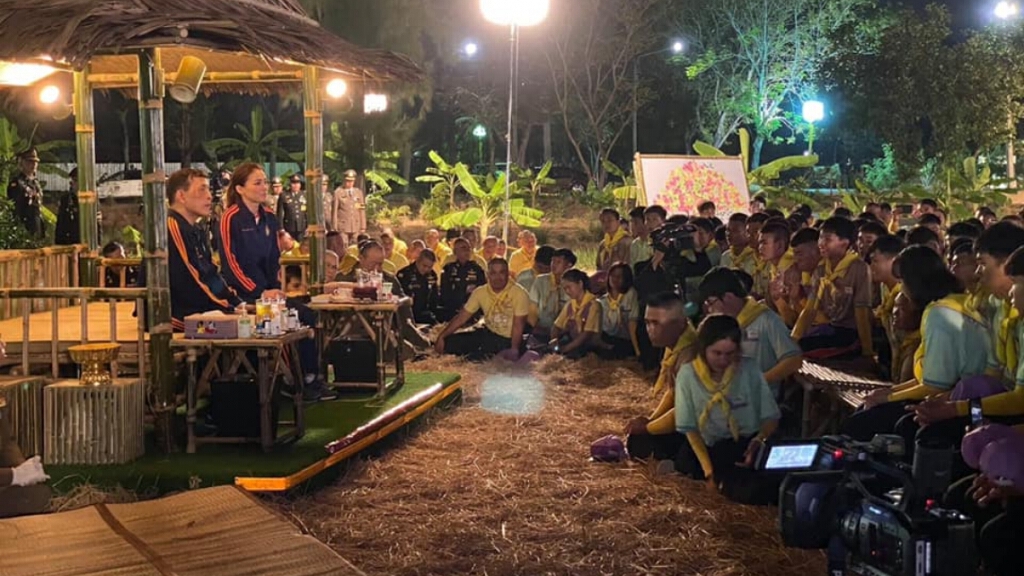 เปิดเรื่องราวสุดประทับใจ เด็กถามในหลวง "พระองค์ทรงท้อบ้างหรือไม่"